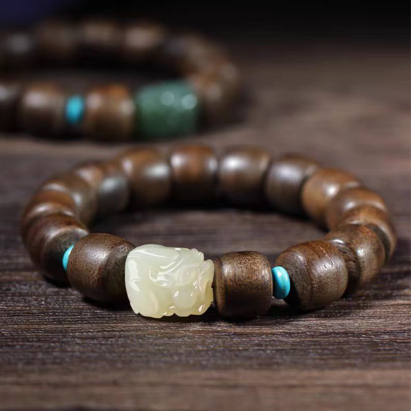 agarwood bracelet