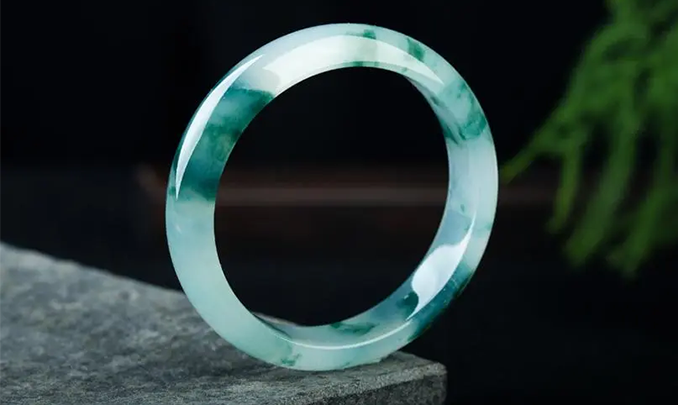 jade bangle